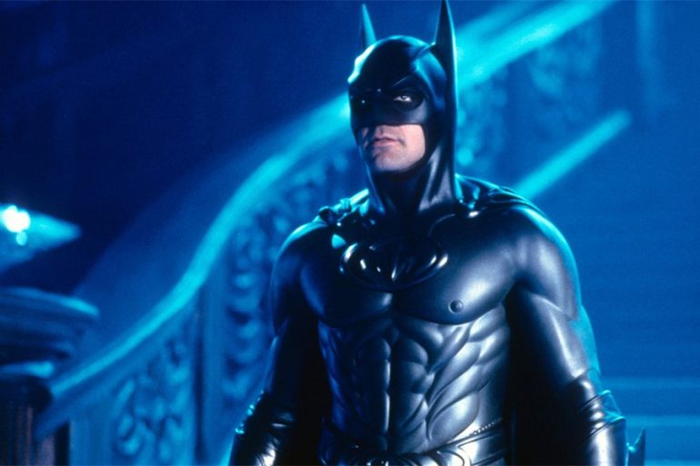 Joel Schumacher exculpa al Batman de George Clooney