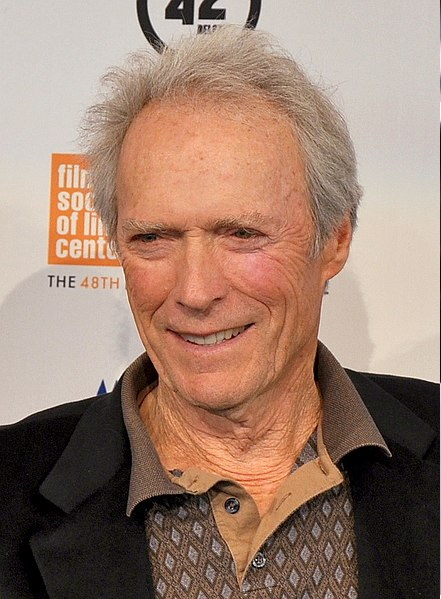 Clint Eastwood estuvo cerca de protagonizar Batman Beyond. Batman del Futuro.