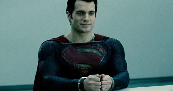 Henry Cavill desea interpretar a Superman durante muchos años