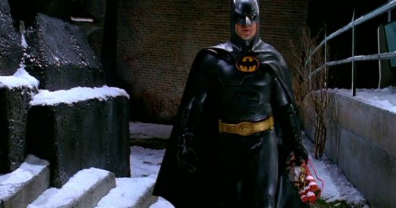 Arte conceptual de Crisis on Infinite Earths con Michael Keaton como Batman