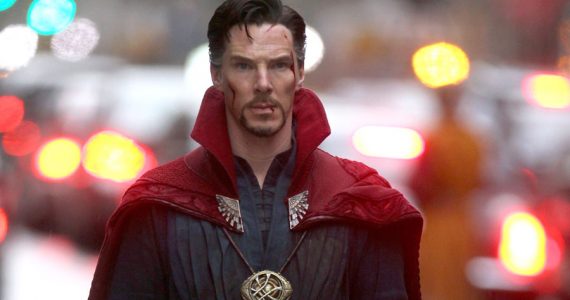 Video de Benedict Cumberbatch como Doctor Strange en una tienda de cómics