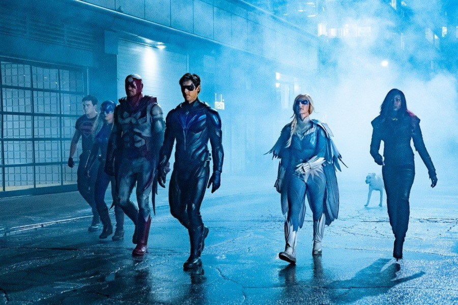 ¿Cuando regresan las series del Arrowverse a filmaciones?