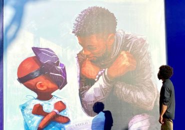 Nuevo mural en Disneyland rinde homenaje a Chadwick Boseman