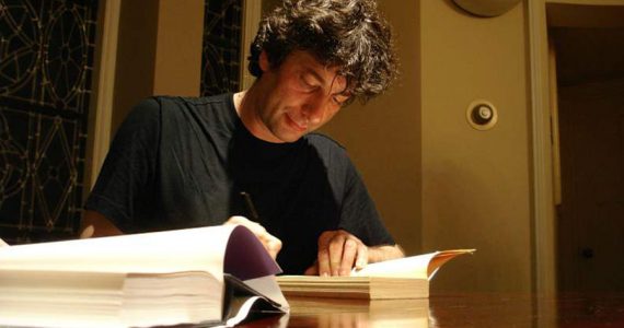 5 lecturas fundamentales escritas por Neil Gaiman