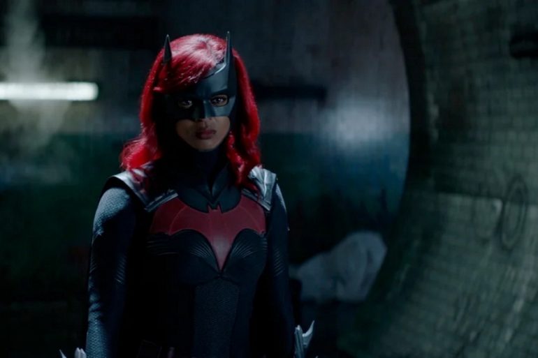 Batwoman: ¡Éstas son las fotos del primer episodio de la segunda temporada!