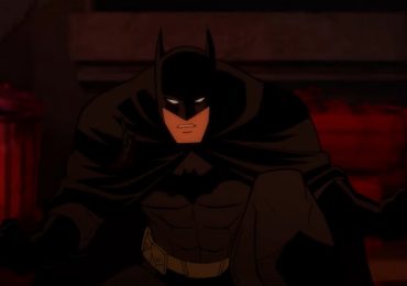 Batman ante criminales orientales en nuevo clip de The Long Halloween Parte Uno