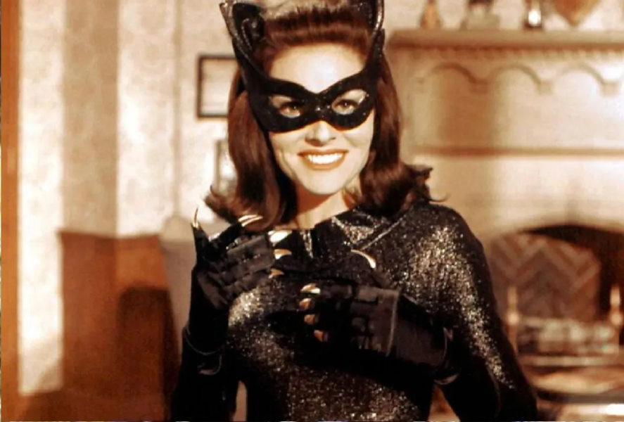 Catwoman: Ranking de sus mejores trajes live-action en cine y televisión