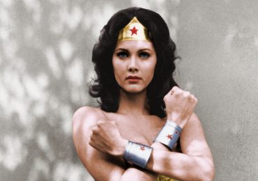 Lynda Carter lista para volver como Wonder Woman “en caso de emergencia”