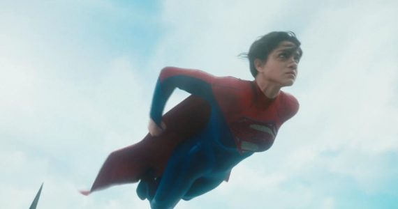 Así reaccionó Sasha Calle a la aparición de Supergirl en The Flash